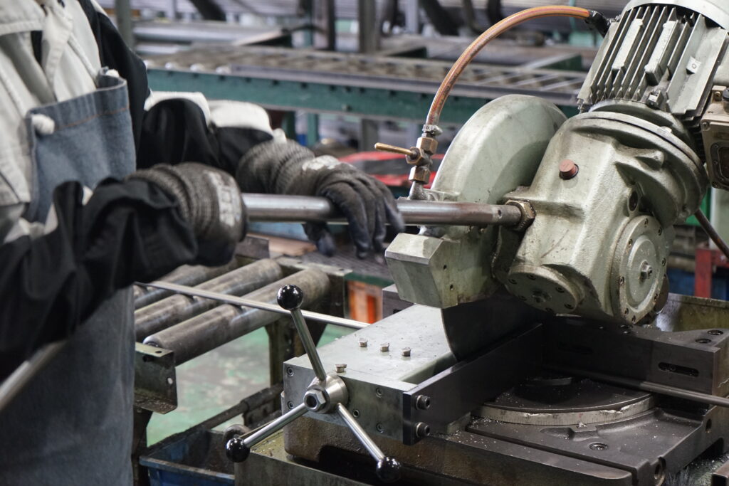 旋盤・部品加工・切断